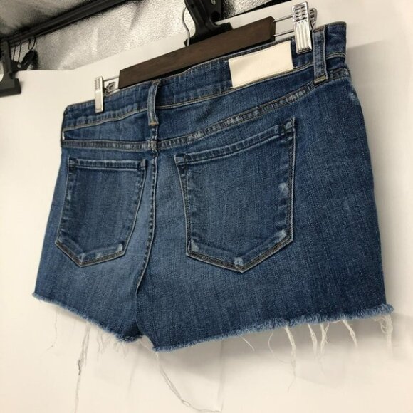 The Castings Aritzia raw  hem denim shorts 32 - Picture 9 of 13